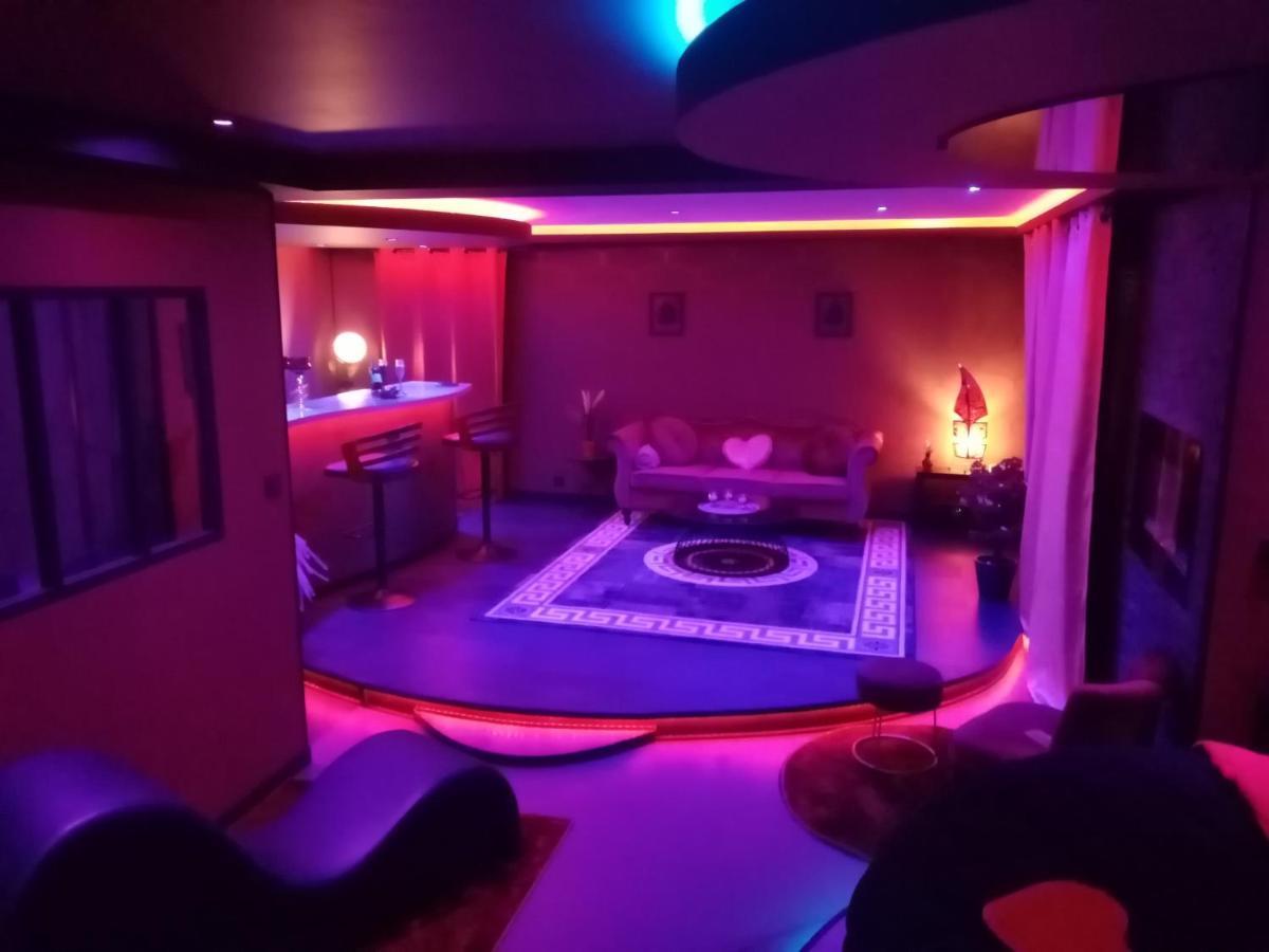 L'Insolite Spa Privatif "Suite Luxueuse-Jacuzzi" Toulouse Exteriér fotografie